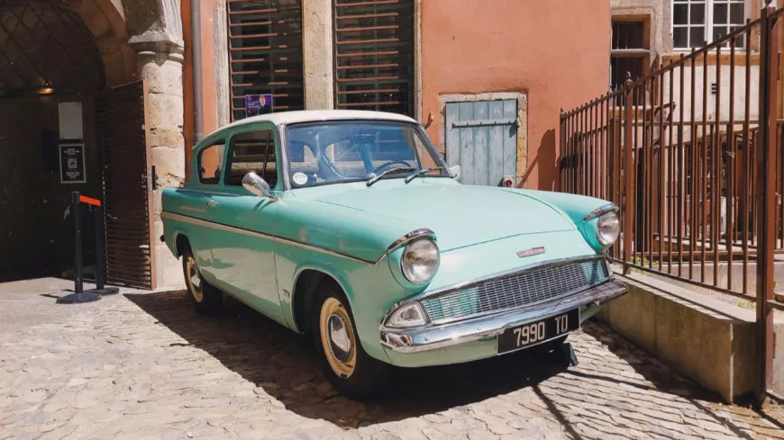 La voiture des Weasley dans Harry Potter est arrivée à Lyon !